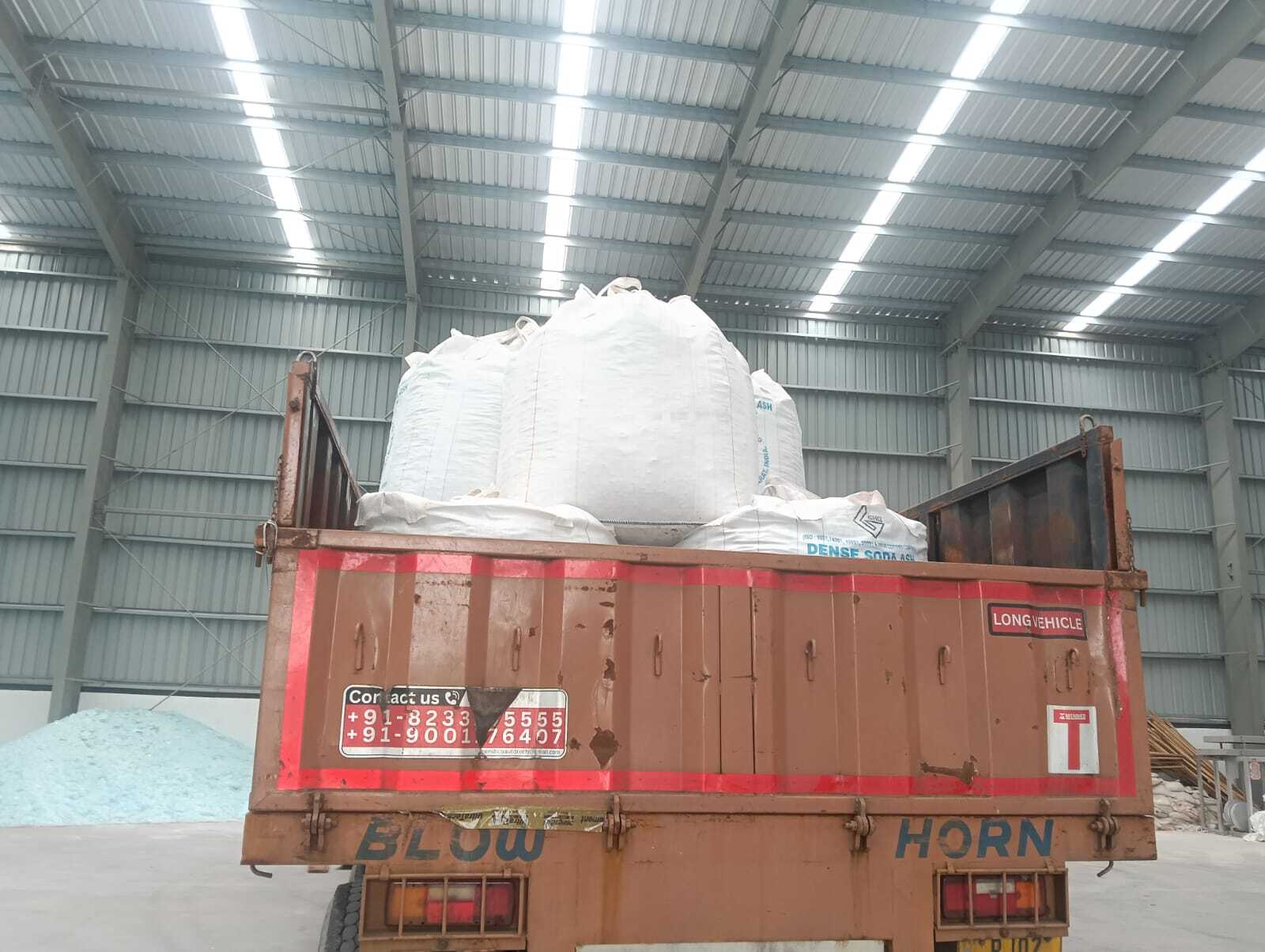 Storage tanks / tanker loading